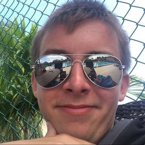 Meet your Posher, Connor